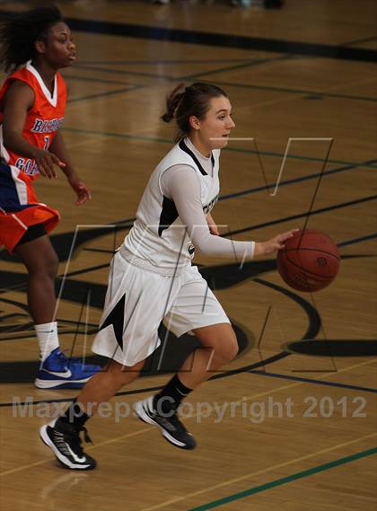 Thumbnail 3 in Bishop Gorman @ Westview (So Cal Holiday Classic) photogallery.