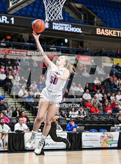 Thumbnail 2 in Holy Redeemer vs Dunmore (PIAA District 2 Class 3A Final) photogallery.