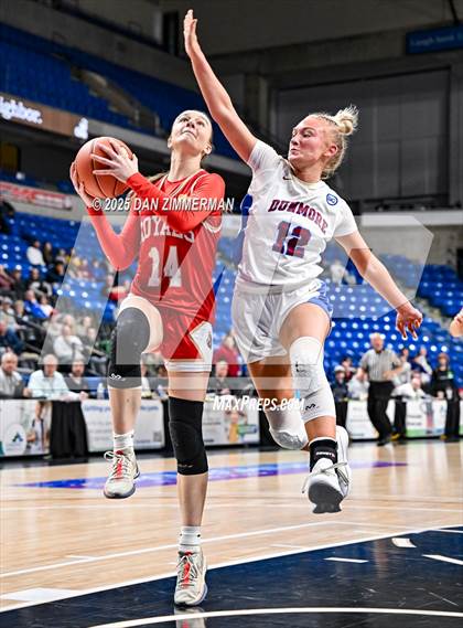 Thumbnail 2 in Holy Redeemer vs Dunmore (PIAA District 2 Class 3A Final) photogallery.