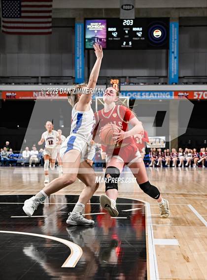 Thumbnail 2 in Holy Redeemer vs Dunmore (PIAA District 2 Class 3A Final) photogallery.
