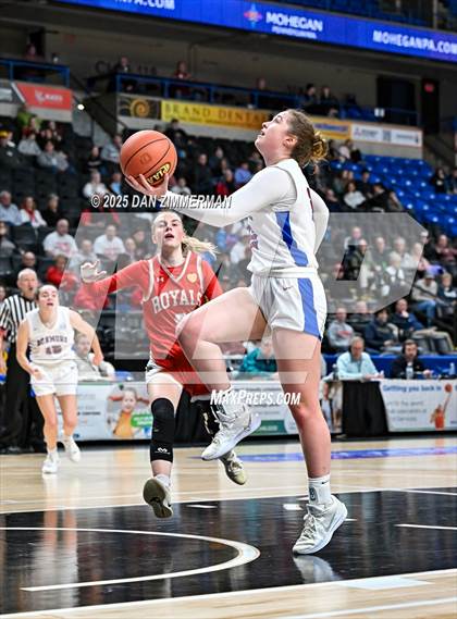 Thumbnail 2 in Holy Redeemer vs Dunmore (PIAA District 2 Class 3A Final) photogallery.