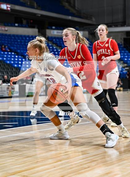 Thumbnail 3 in Holy Redeemer vs Dunmore (PIAA District 2 Class 3A Final) photogallery.