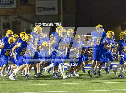 Thumbnail 2 in Raceland @ Newport Central Catholic photogallery.