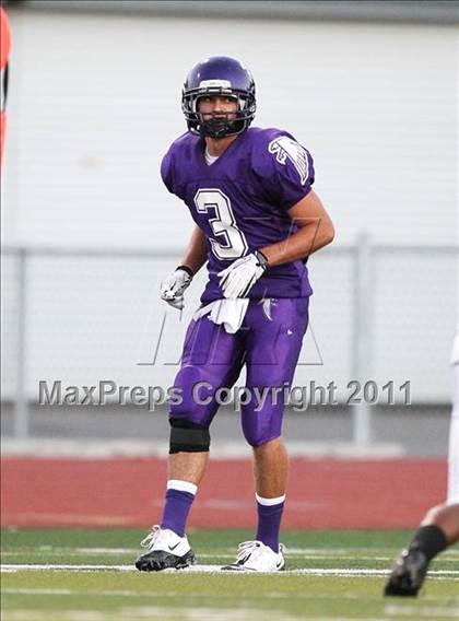 Thumbnail 3 in College Park vs. Las Lomas photogallery.