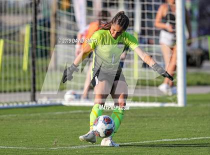 Thumbnail 3 in Rockwood Summit vs. St. Dominic (MSHSAA Class 3 Championship) photogallery.