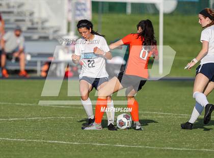 Thumbnail 2 in Rockwood Summit vs. St. Dominic (MSHSAA Class 3 Championship) photogallery.