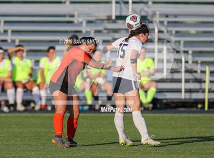 Thumbnail 2 in Rockwood Summit vs. St. Dominic (MSHSAA Class 3 Championship) photogallery.