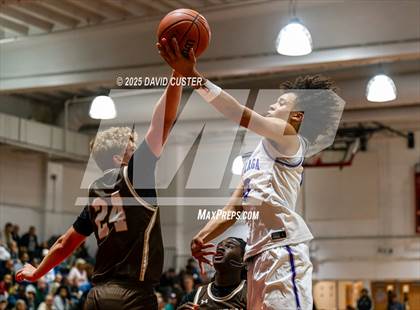 Thumbnail 1 in Landon vs. Gonzaga (Capital Hoops Mayhem on Military) photogallery.