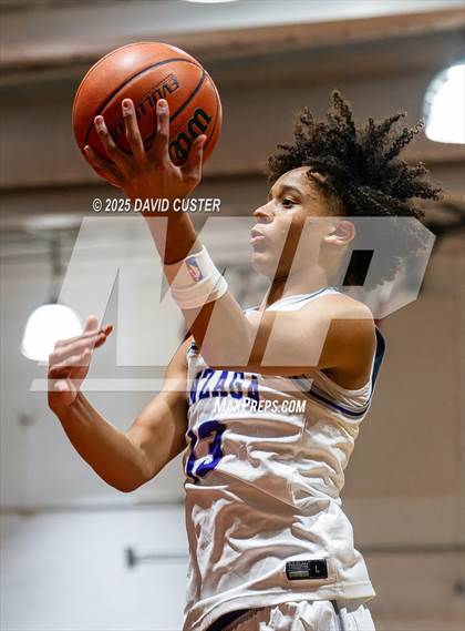 Thumbnail 2 in Landon vs. Gonzaga (Capital Hoops Mayhem on Military) photogallery.