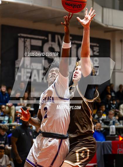Thumbnail 2 in Landon vs. Gonzaga (Capital Hoops Mayhem on Military) photogallery.