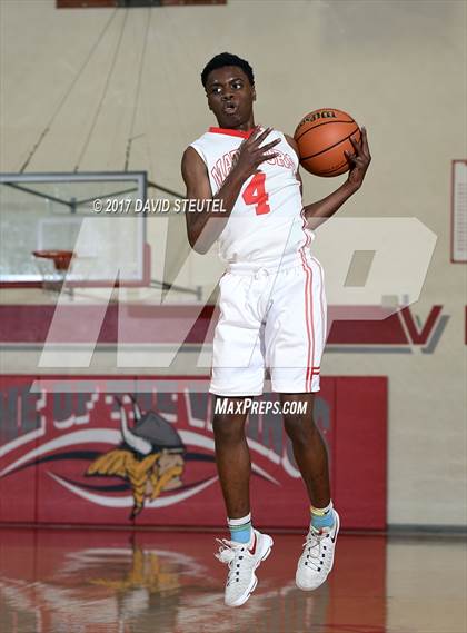 Thumbnail 2 in Sacramento Country Day vs. Mira Loma (Viking Classic) photogallery.