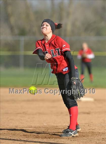 Thumbnail 3 in Rocklin vs. Galt (Victory Pre-Season Tournament) photogallery.