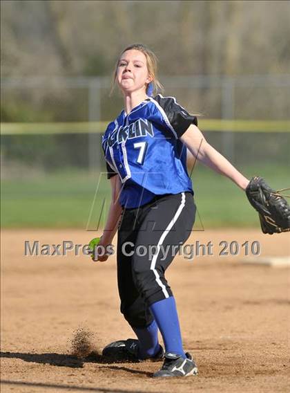 Thumbnail 3 in Rocklin vs. Galt (Victory Pre-Season Tournament) photogallery.