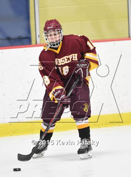 Thumbnail 1 in St. Joseph vs. Greenwich (FCIAC Semifinal) photogallery.