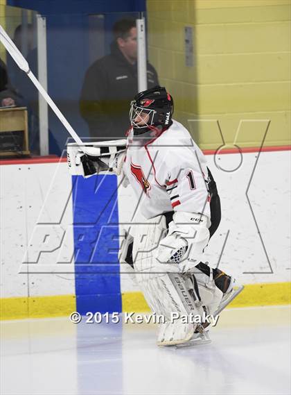 Thumbnail 2 in St. Joseph vs. Greenwich (FCIAC Semifinal) photogallery.