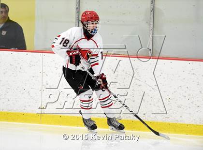 Thumbnail 2 in St. Joseph vs. Greenwich (FCIAC Semifinal) photogallery.