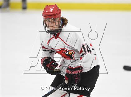 Thumbnail 2 in St. Joseph vs. Greenwich (FCIAC Semifinal) photogallery.
