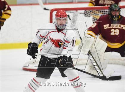 Thumbnail 1 in St. Joseph vs. Greenwich (FCIAC Semifinal) photogallery.