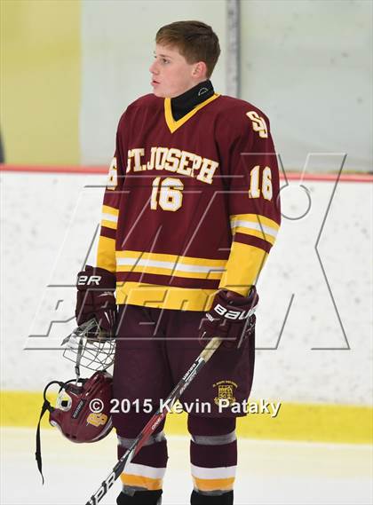 Thumbnail 1 in St. Joseph vs. Greenwich (FCIAC Semifinal) photogallery.