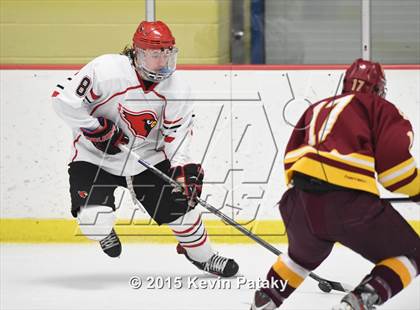 Thumbnail 1 in St. Joseph vs. Greenwich (FCIAC Semifinal) photogallery.