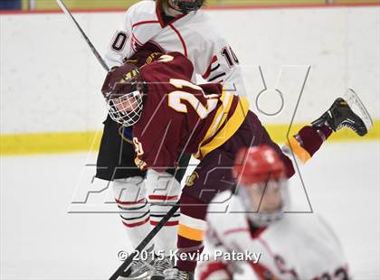 Thumbnail 1 in St. Joseph vs. Greenwich (FCIAC Semifinal) photogallery.