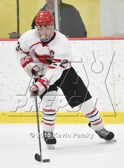 Thumbnail 2 in St. Joseph vs. Greenwich (FCIAC Semifinal) photogallery.