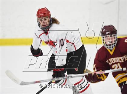 Thumbnail 3 in St. Joseph vs. Greenwich (FCIAC Semifinal) photogallery.