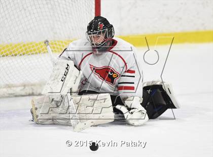 Thumbnail 2 in St. Joseph vs. Greenwich (FCIAC Semifinal) photogallery.
