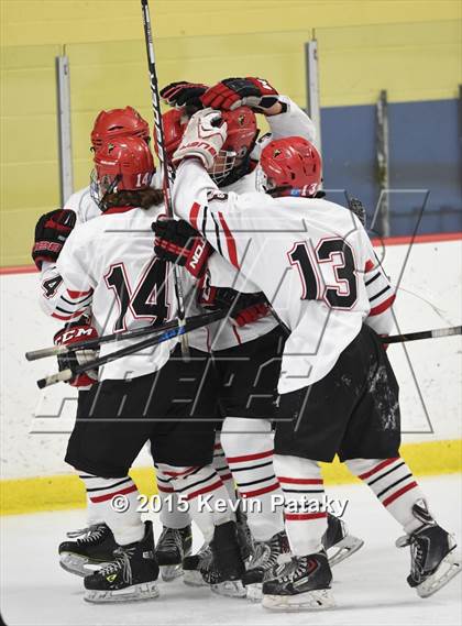 Thumbnail 1 in St. Joseph vs. Greenwich (FCIAC Semifinal) photogallery.