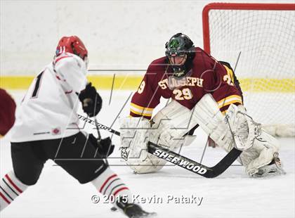 Thumbnail 2 in St. Joseph vs. Greenwich (FCIAC Semifinal) photogallery.