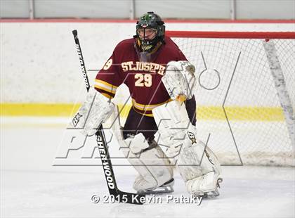 Thumbnail 3 in St. Joseph vs. Greenwich (FCIAC Semifinal) photogallery.