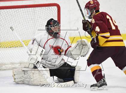 Thumbnail 3 in St. Joseph vs. Greenwich (FCIAC Semifinal) photogallery.