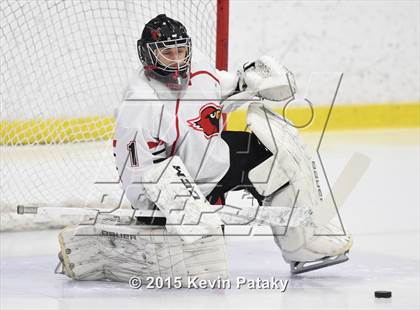 Thumbnail 2 in St. Joseph vs. Greenwich (FCIAC Semifinal) photogallery.
