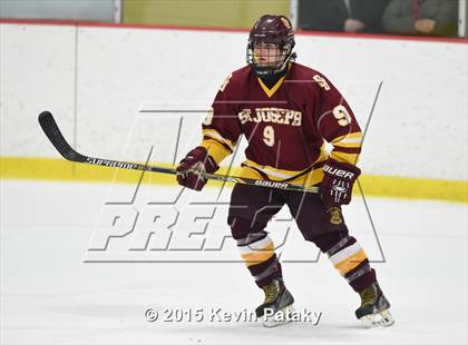 Thumbnail 2 in St. Joseph vs. Greenwich (FCIAC Semifinal) photogallery.