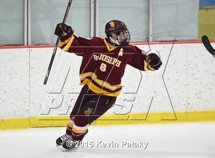 Thumbnail 1 in St. Joseph vs. Greenwich (FCIAC Semifinal) photogallery.
