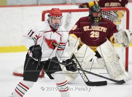 Thumbnail 2 in St. Joseph vs. Greenwich (FCIAC Semifinal) photogallery.