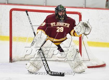 Thumbnail 1 in St. Joseph vs. Greenwich (FCIAC Semifinal) photogallery.