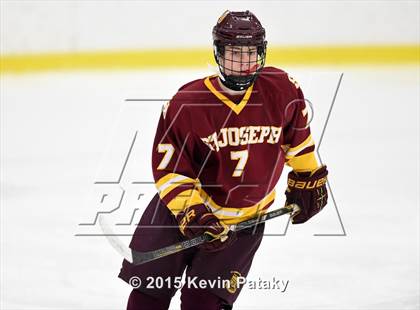 Thumbnail 2 in St. Joseph vs. Greenwich (FCIAC Semifinal) photogallery.