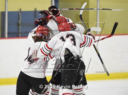 Thumbnail 3 in St. Joseph vs. Greenwich (FCIAC Semifinal) photogallery.