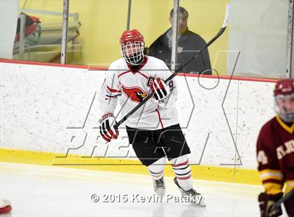 Thumbnail 2 in St. Joseph vs. Greenwich (FCIAC Semifinal) photogallery.