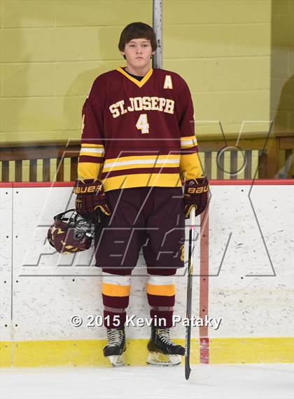 Thumbnail 1 in St. Joseph vs. Greenwich (FCIAC Semifinal) photogallery.