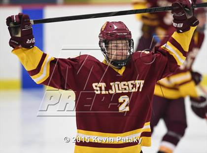 Thumbnail 2 in St. Joseph vs. Greenwich (FCIAC Semifinal) photogallery.