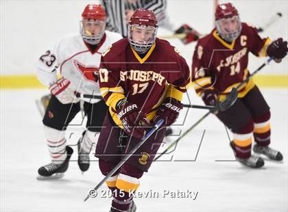 Thumbnail 3 in St. Joseph vs. Greenwich (FCIAC Semifinal) photogallery.