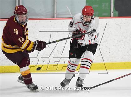 Thumbnail 3 in St. Joseph vs. Greenwich (FCIAC Semifinal) photogallery.