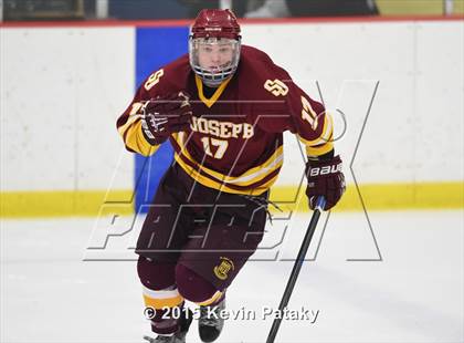 Thumbnail 1 in St. Joseph vs. Greenwich (FCIAC Semifinal) photogallery.