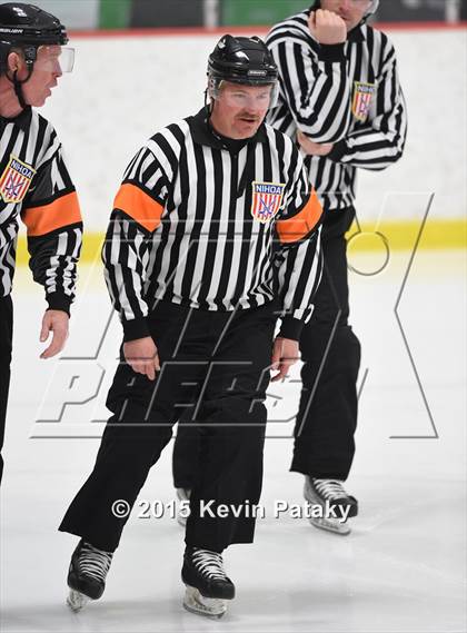 Thumbnail 2 in St. Joseph vs. Greenwich (FCIAC Semifinal) photogallery.