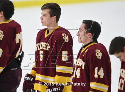 Thumbnail 3 in St. Joseph vs. Greenwich (FCIAC Semifinal) photogallery.