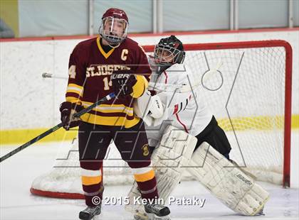 Thumbnail 2 in St. Joseph vs. Greenwich (FCIAC Semifinal) photogallery.
