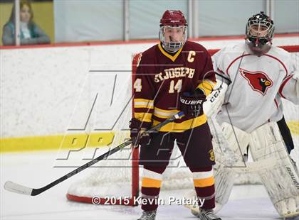 Thumbnail 2 in St. Joseph vs. Greenwich (FCIAC Semifinal) photogallery.