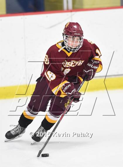 Thumbnail 1 in St. Joseph vs. Greenwich (FCIAC Semifinal) photogallery.